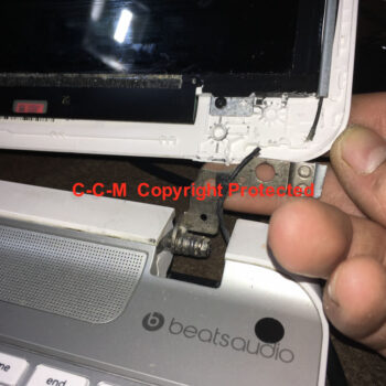 Cracked-casing-Hinges-cut-through-wifi-antenna-cable-at-Croydon-Computer-Medic-350x350